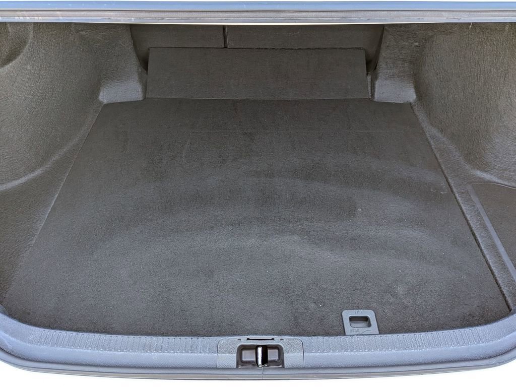 Used 2025 Toyota Camry LE image 6