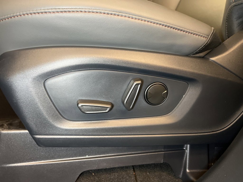 New 2025 Ford Explorer Active w/ Active Comfort Package image 25