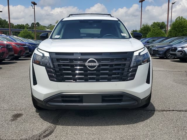 Used 2026 Nissan Pathfinder SV FWD image 2