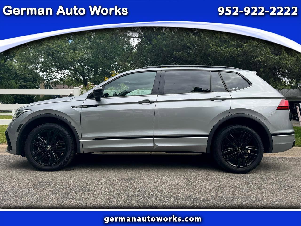 Used 2022 Volkswagen Tiguan SE R-Line image 1