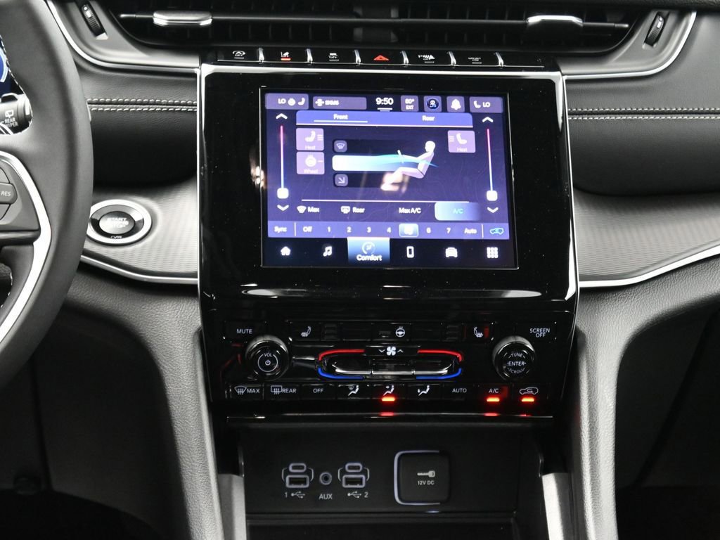 New 2025 Jeep Grand Cherokee L Altitude image 34