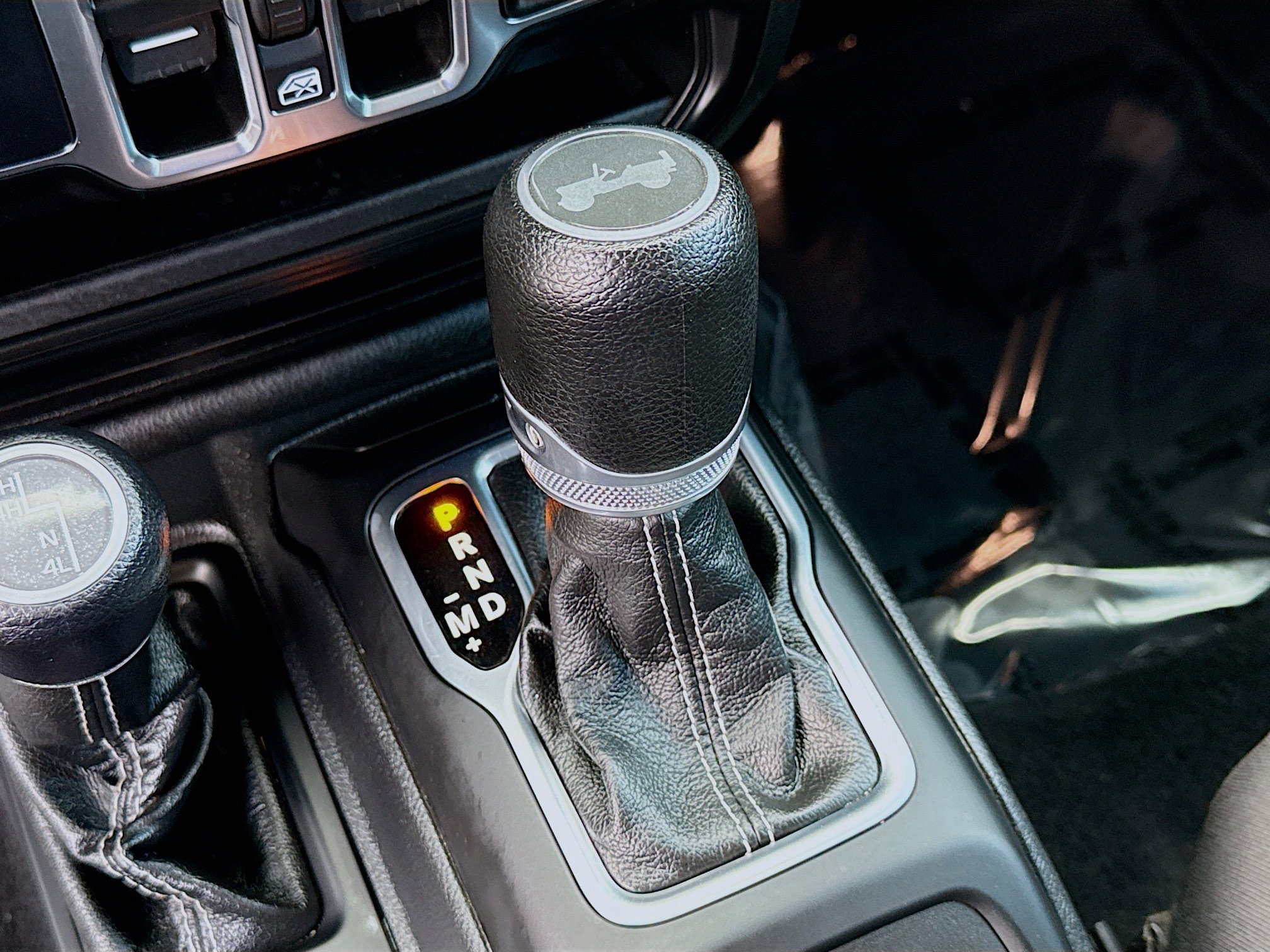 Used 2022 Jeep Wrangler Unlimited Sahara image 14