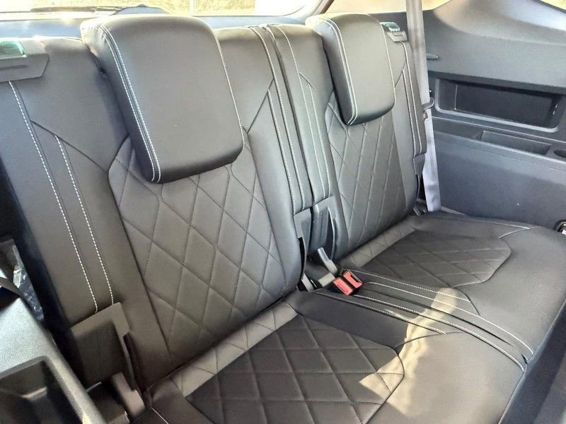 New 2026 Volkswagen Atlas SEL Premium R-Line image 5