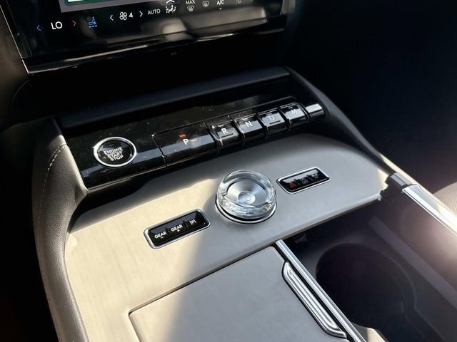 New 2026 Lincoln Navigator Premiere AWD/4WD image 28