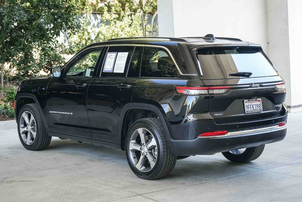 Used 2023 Jeep Grand Cherokee 4WD 4xe w/ Luxury Tech Group II image 4