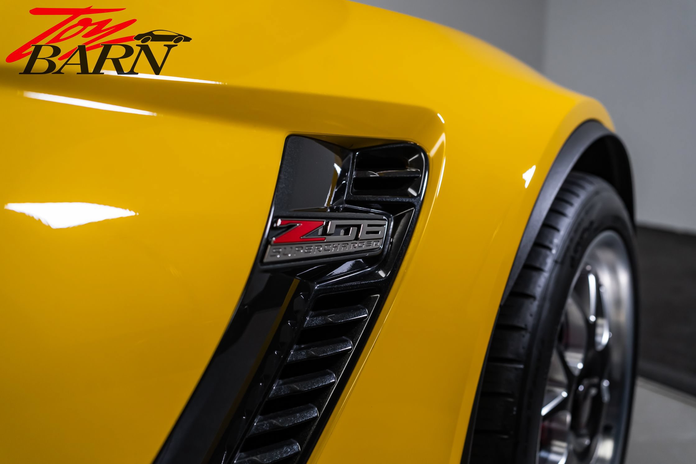 Used 2015 Chevrolet Corvette Z06 w/ 2LZ Preferred Equipment Group RWD image 20
