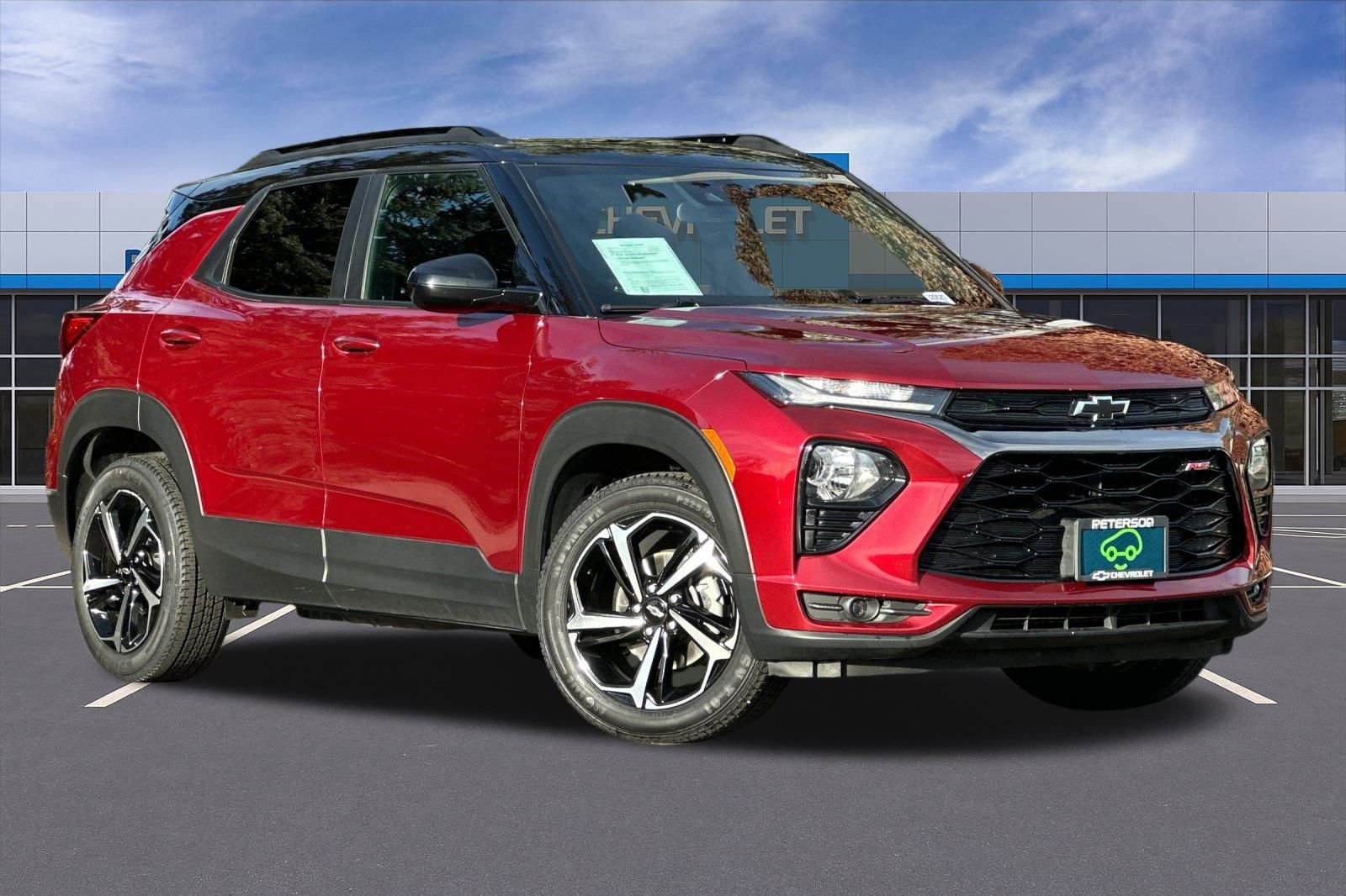 Certified 2022 Chevrolet TrailBlazer RS w/ Sun and Liftgate Package image 2