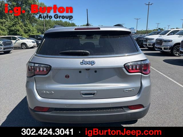Used 2023 Jeep Compass Latitude AWD/4WD image 4