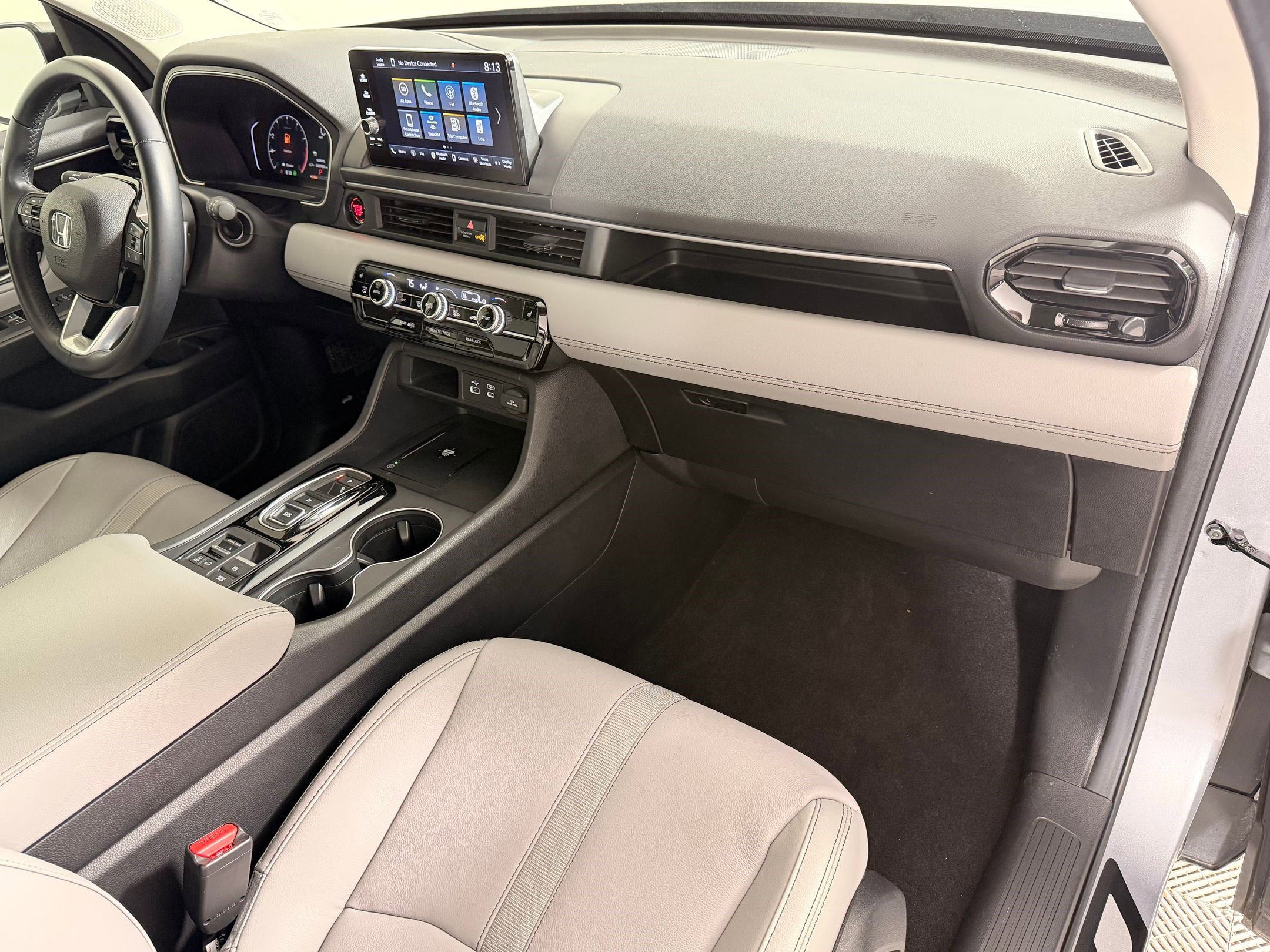 Certified 2025 Honda Pilot EX-L image 30