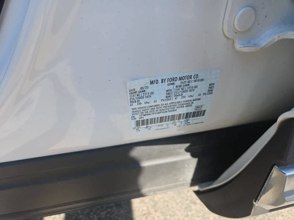 Used 2023 Ford Explorer Limited w/ Limited Technology Package RWD image 22