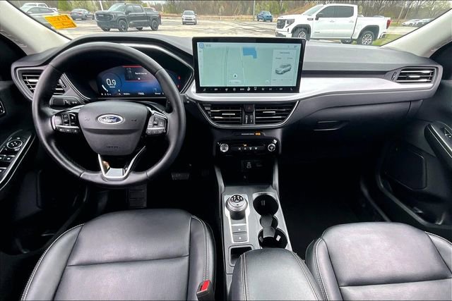 Used 2025 Ford Escape Platinum AWD/4WD image 7