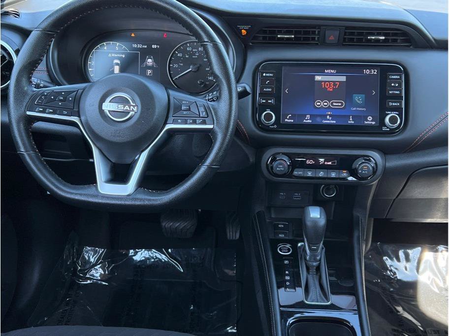 Used 2023 Nissan Kicks SR FWD image 11
