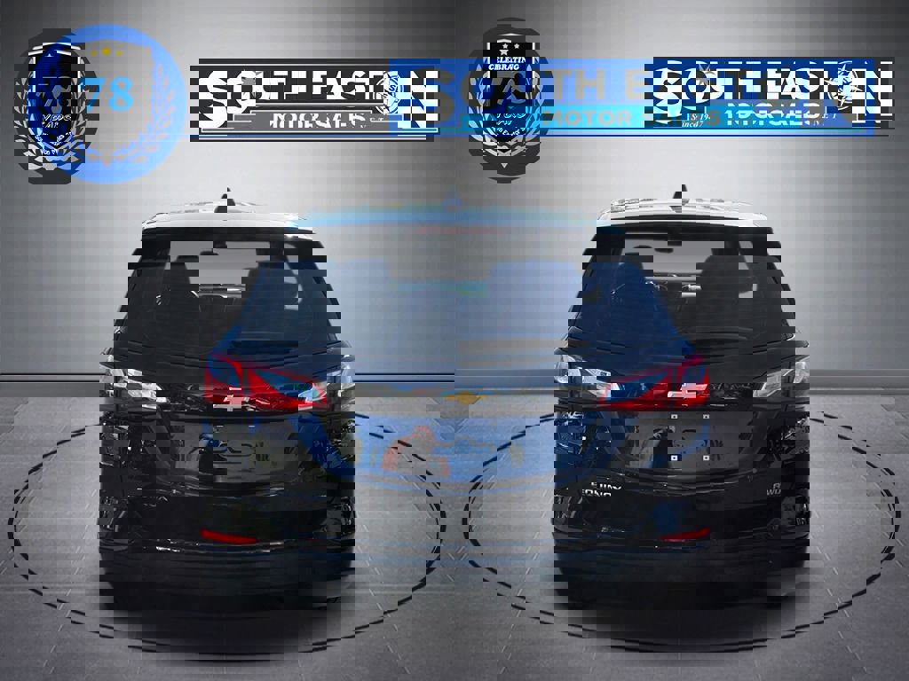 Used 2021 Chevrolet Equinox LS image 4