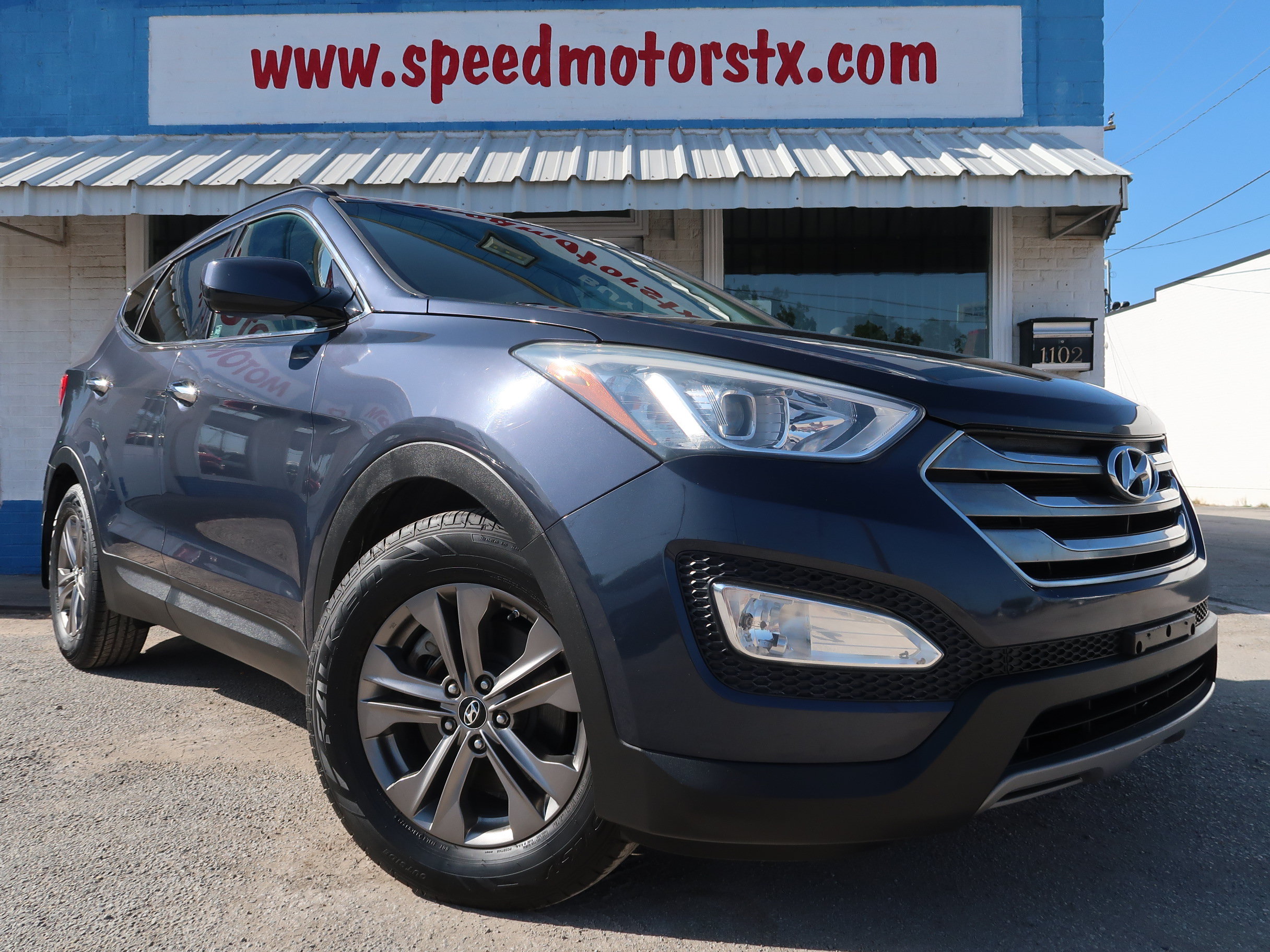 Used 2013 Hyundai Santa Fe Sport w/ Popular Equipment Pkg FWD image 2