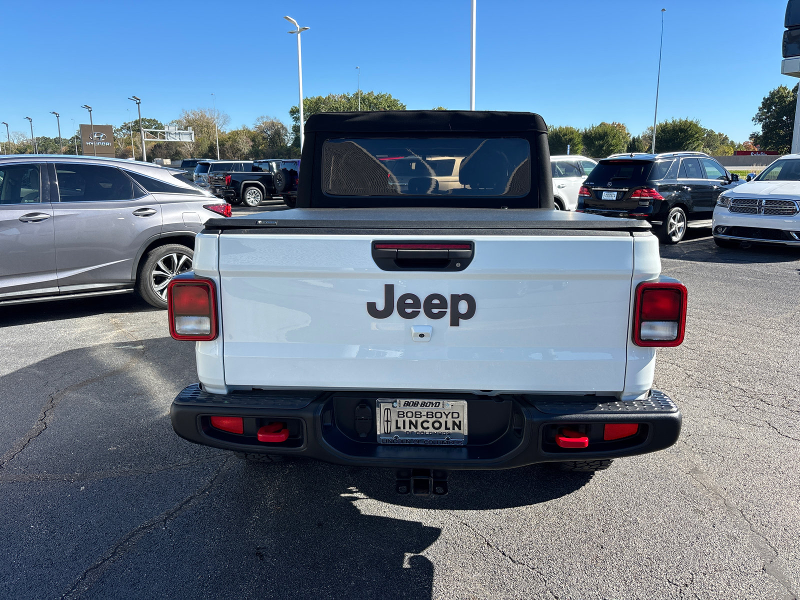 Used 2023 Jeep Gladiator Rubicon w/ LED Lighting Group AWD/4WD image 6