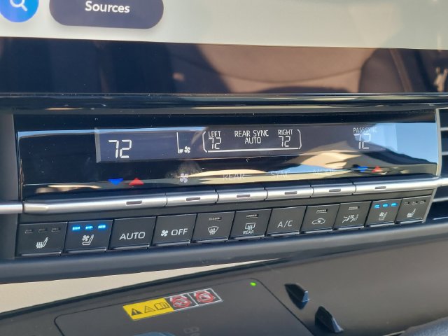 Used 2026 Toyota Sienna Limited AWD/4WD image 48
