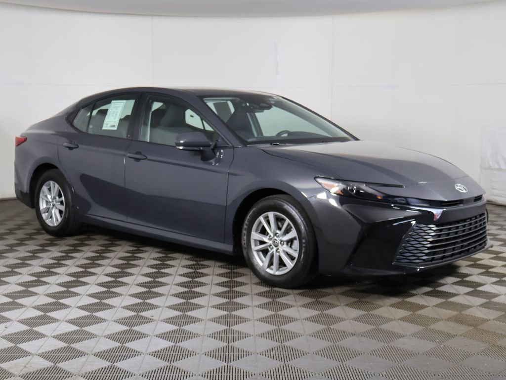 Used 2025 Toyota Camry LE FWD image 38