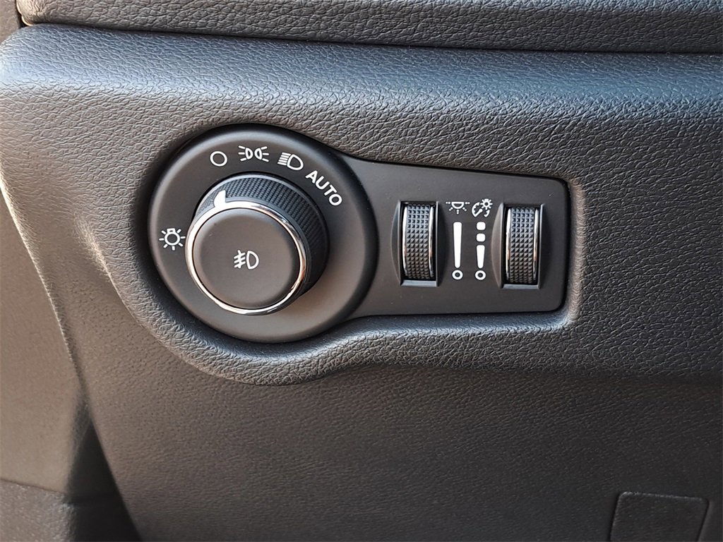 Used 2022 Chrysler Pacifica Pinnacle image 28