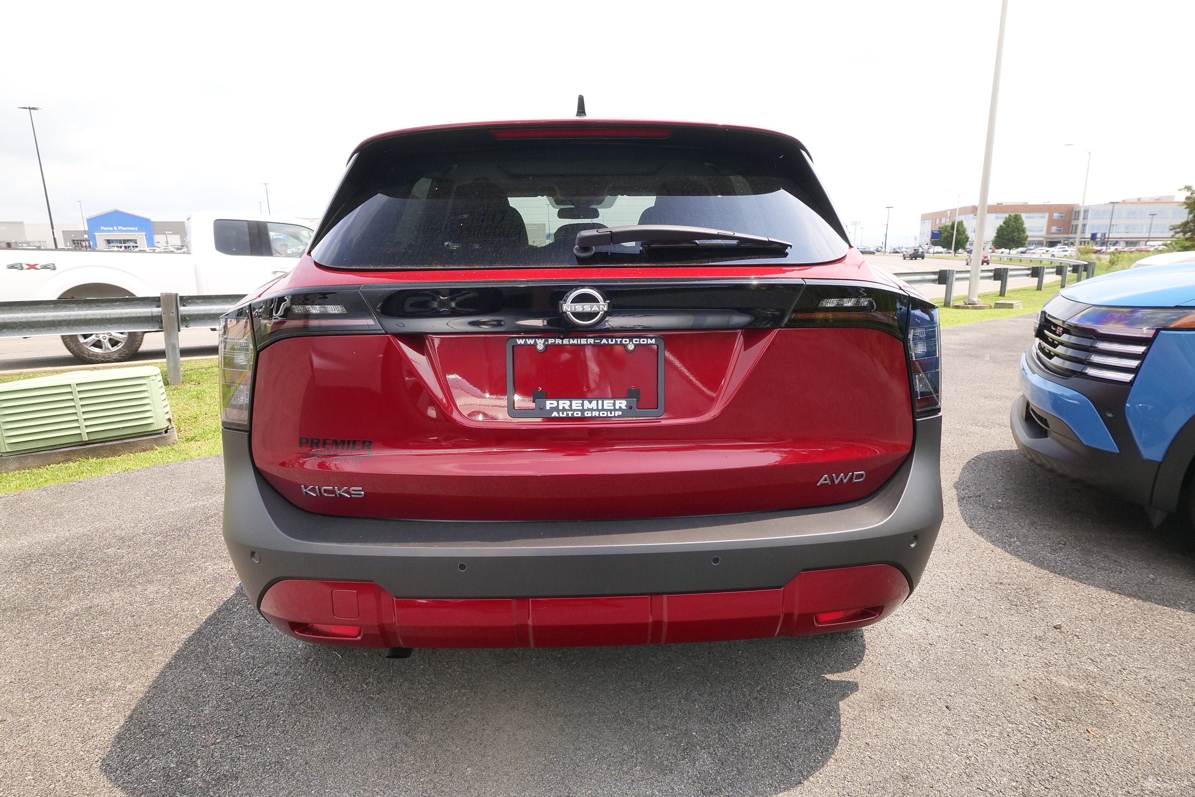 New 2026 Nissan Kicks SV w/ SV Premium Package AWD/4WD image 7