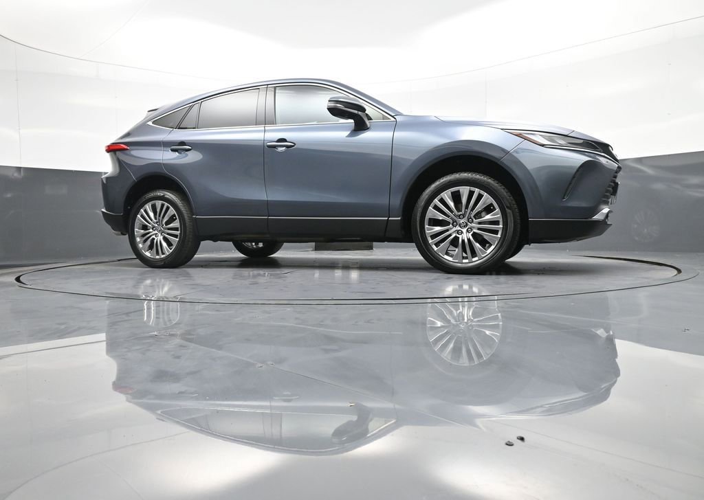 Certified 2024 Toyota Venza Limited image 28