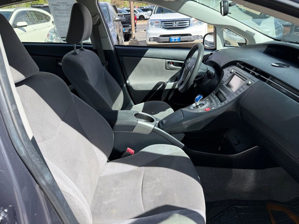 Used 2013 Toyota Prius Two image 18