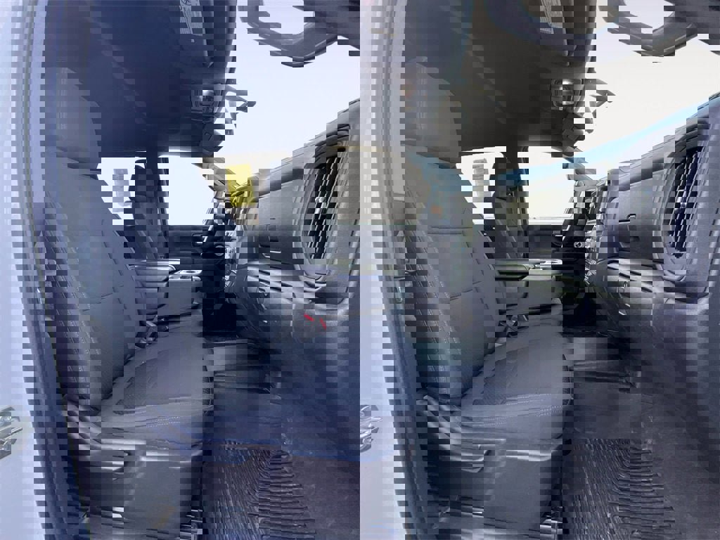 Used 2021 GMC Sierra 2500 4x4 Crew Cab w/ Convenience Package image 15