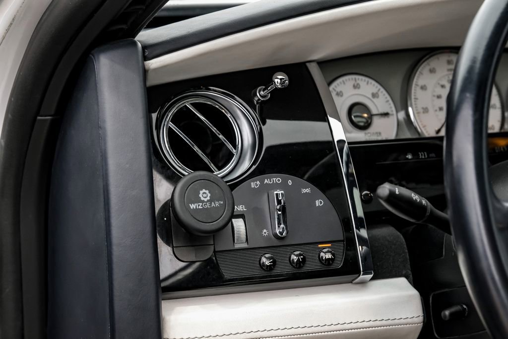 Used 2019 Rolls-Royce Ghost image 34