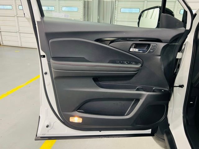 New 2026 Honda Ridgeline Black Edition image 25