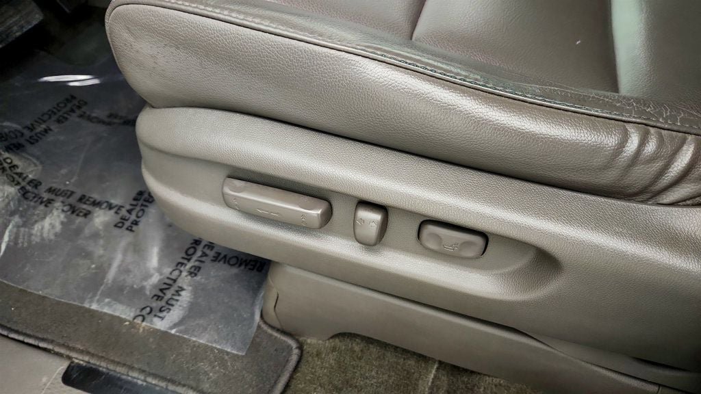 Used 2015 Honda Odyssey Touring image 12