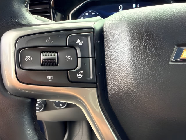 Used 2023 Chevrolet Silverado 1500 LT AWD/4WD image 17