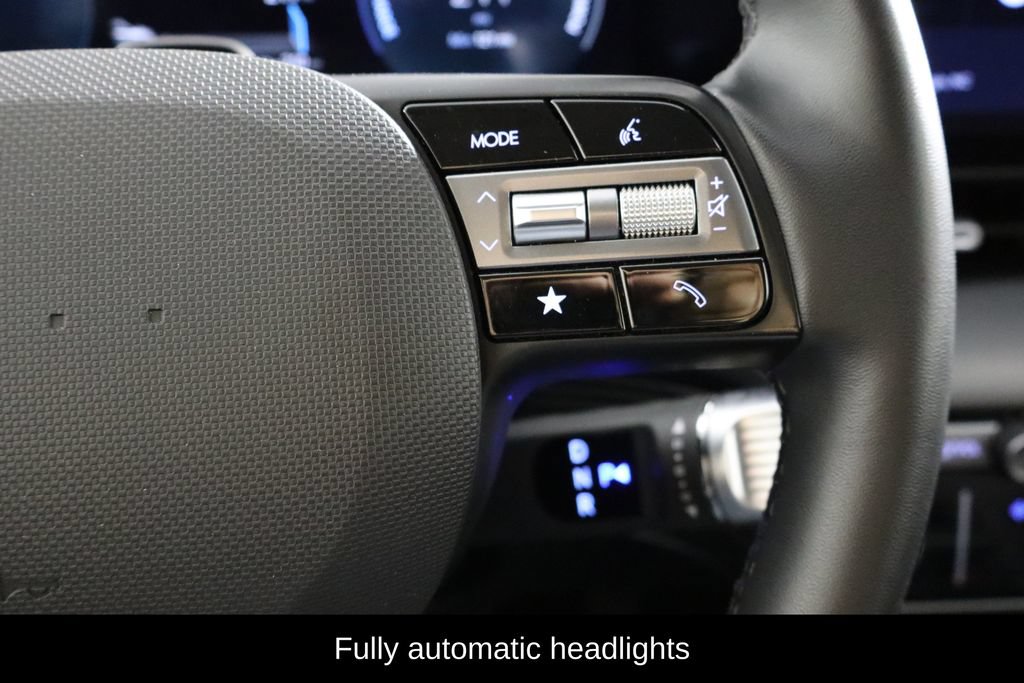 Used 2025 Hyundai Ioniq 5 SE RWD image 10