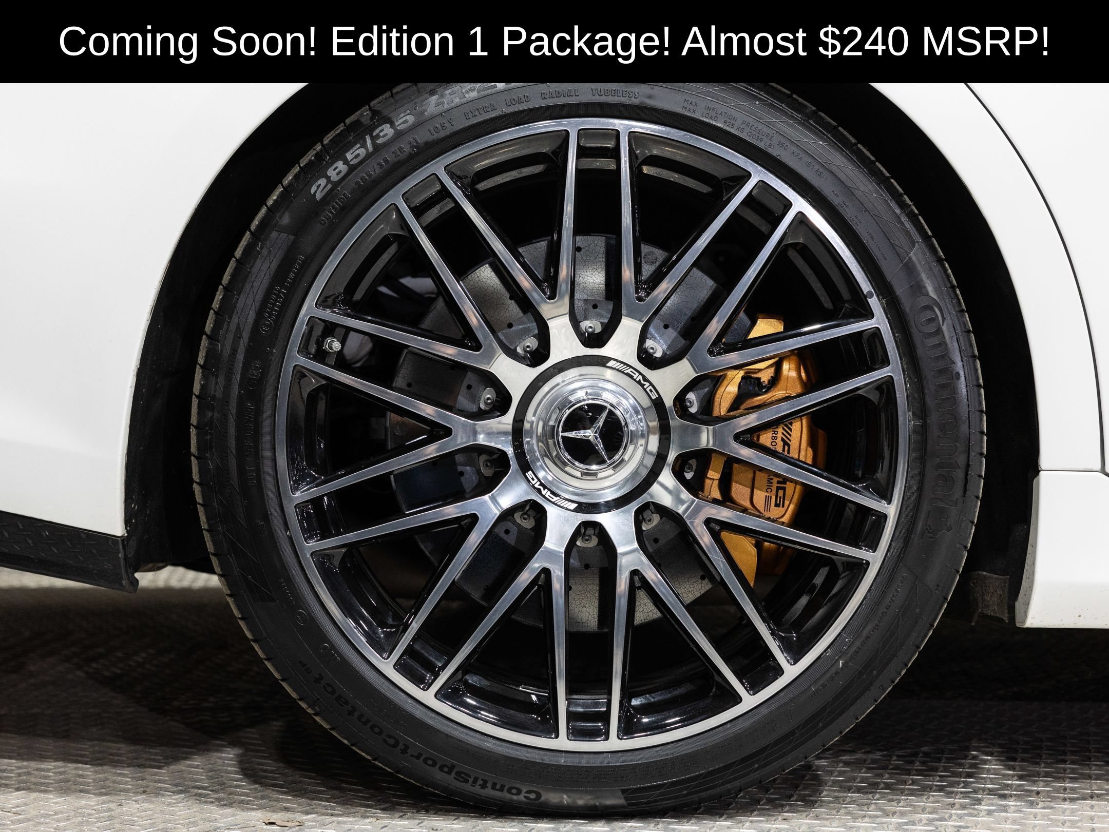 Used 2024 Mercedes-Benz S 63 AMG S w/ Carbon Fiber Exterior Package image 7