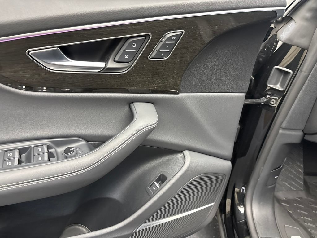 Certified 2025 Audi Q8 Premium Plus AWD/4WD image 8