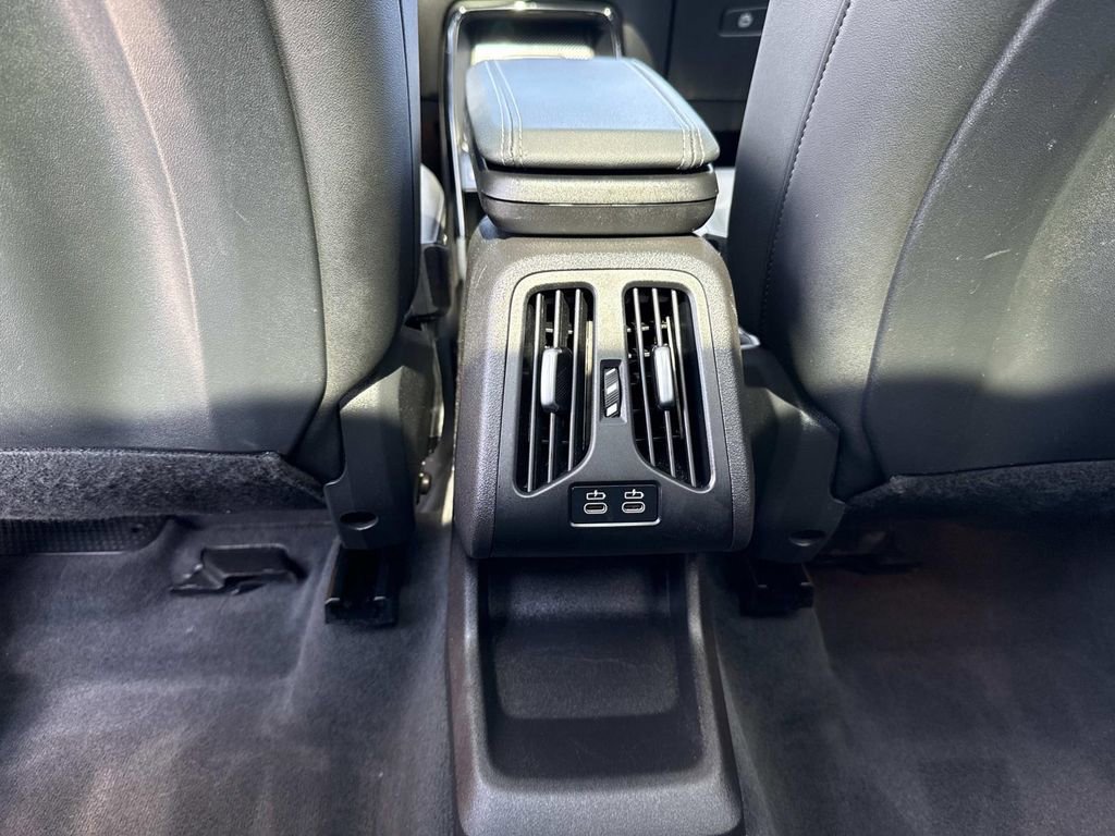 Used 2025 BMW X1 xDrive28i image 18