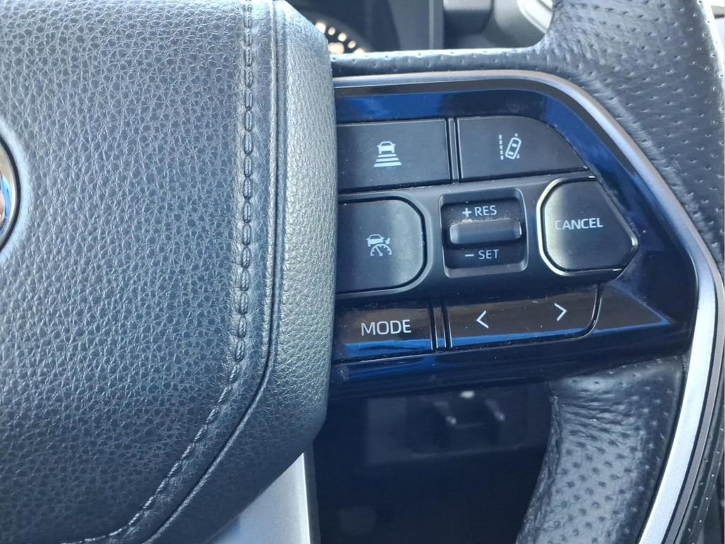 Used 2023 Toyota Tundra Limited w/ Power Package image 29
