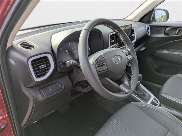 New 2025 Hyundai Venue Limited FWD image 3