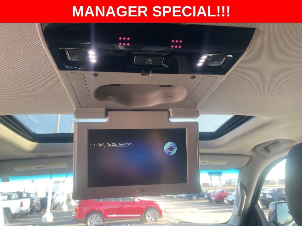 Used 2019 Cadillac Escalade Premium Luxury AWD/4WD image 19