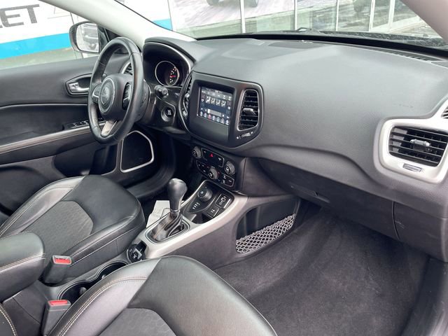Used 2019 Jeep Compass Latitude image 27