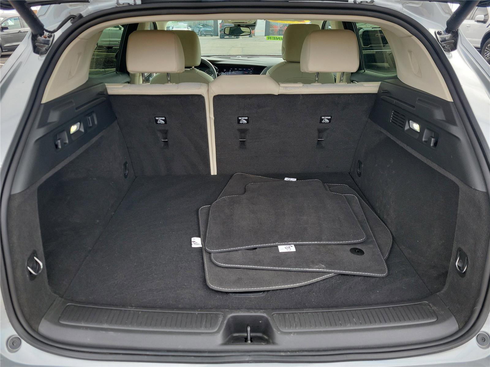 Used 2023 Buick Envision Preferred image 7