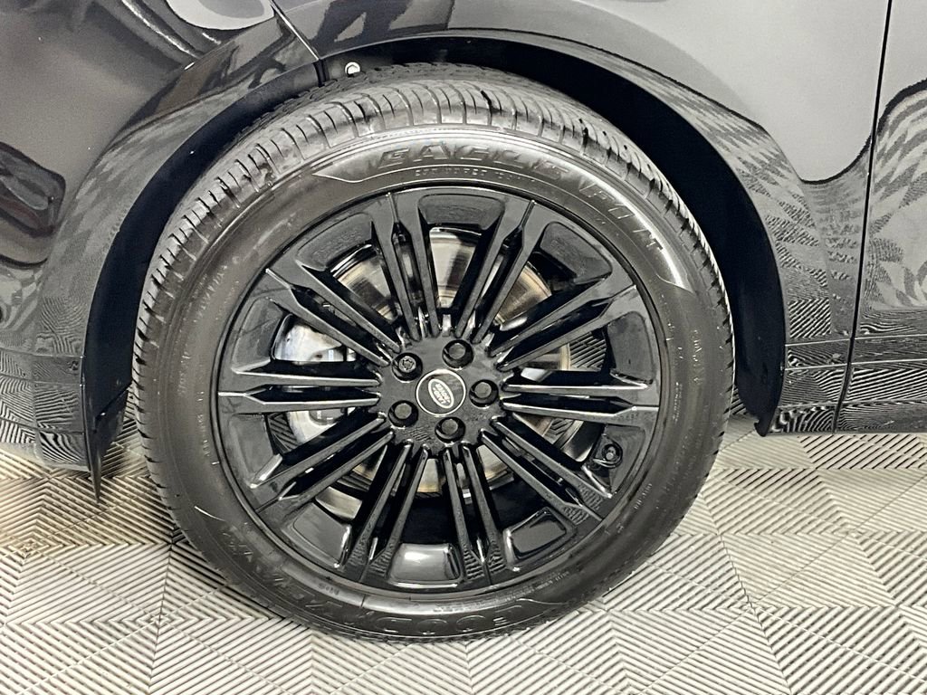 Used 2024 Land Rover Range Rover Evoque Dynamic SE image 30