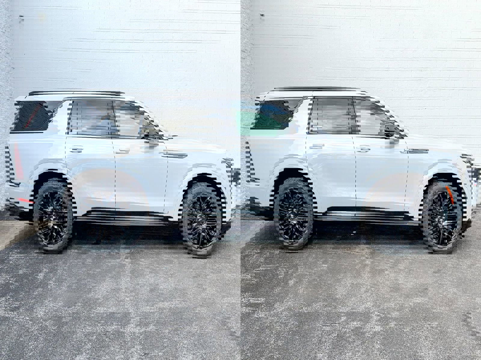 New 2026 Cadillac Escalade IQL Sport 1 w/ LPO, ONYX Package image 4