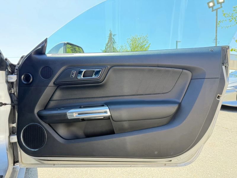 Used 2016 Ford Mustang Premium RWD image 22