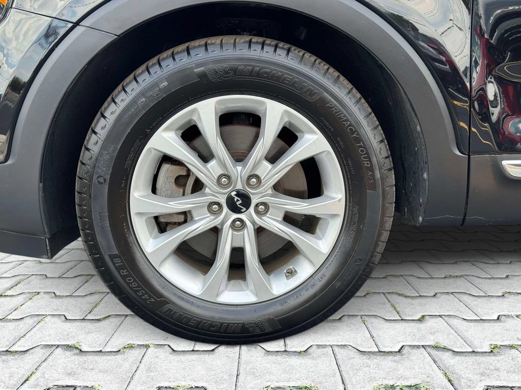 Certified 2022 Kia Telluride LX AWD/4WD image 8