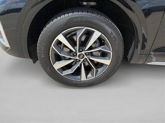 Used 2023 Audi Q5 2.0T Premium Plus w/ Premium Plus Package AWD/4WD image 9