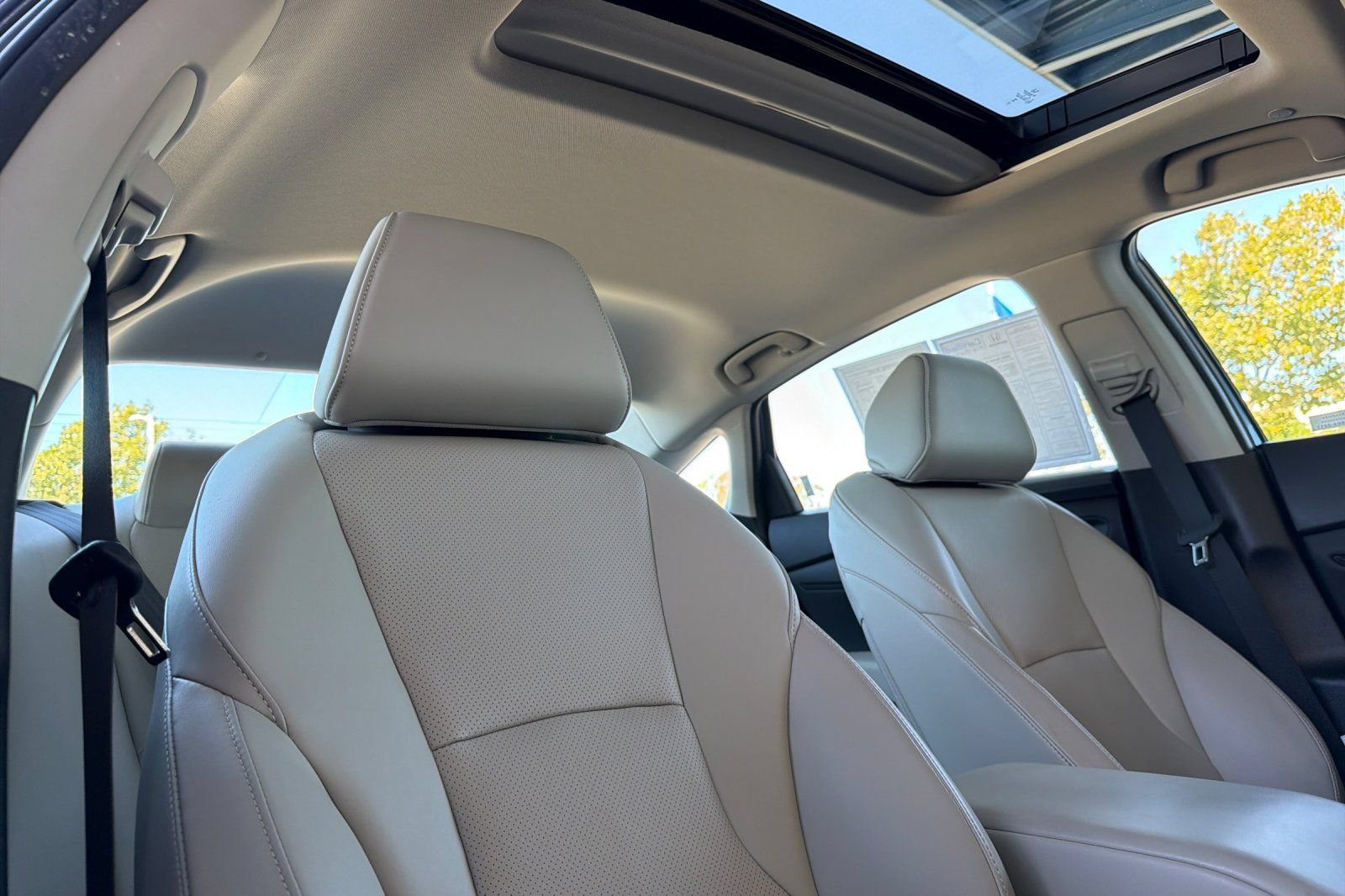 Used 2025 Honda Accord EX-L image 16