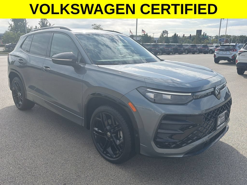 Certified 2025 Volkswagen Tiguan SE R-Line