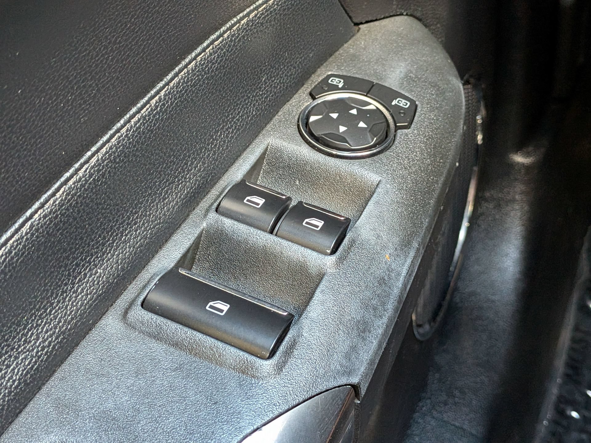 Used 2017 Ford Mustang GT Premium RWD image 26
