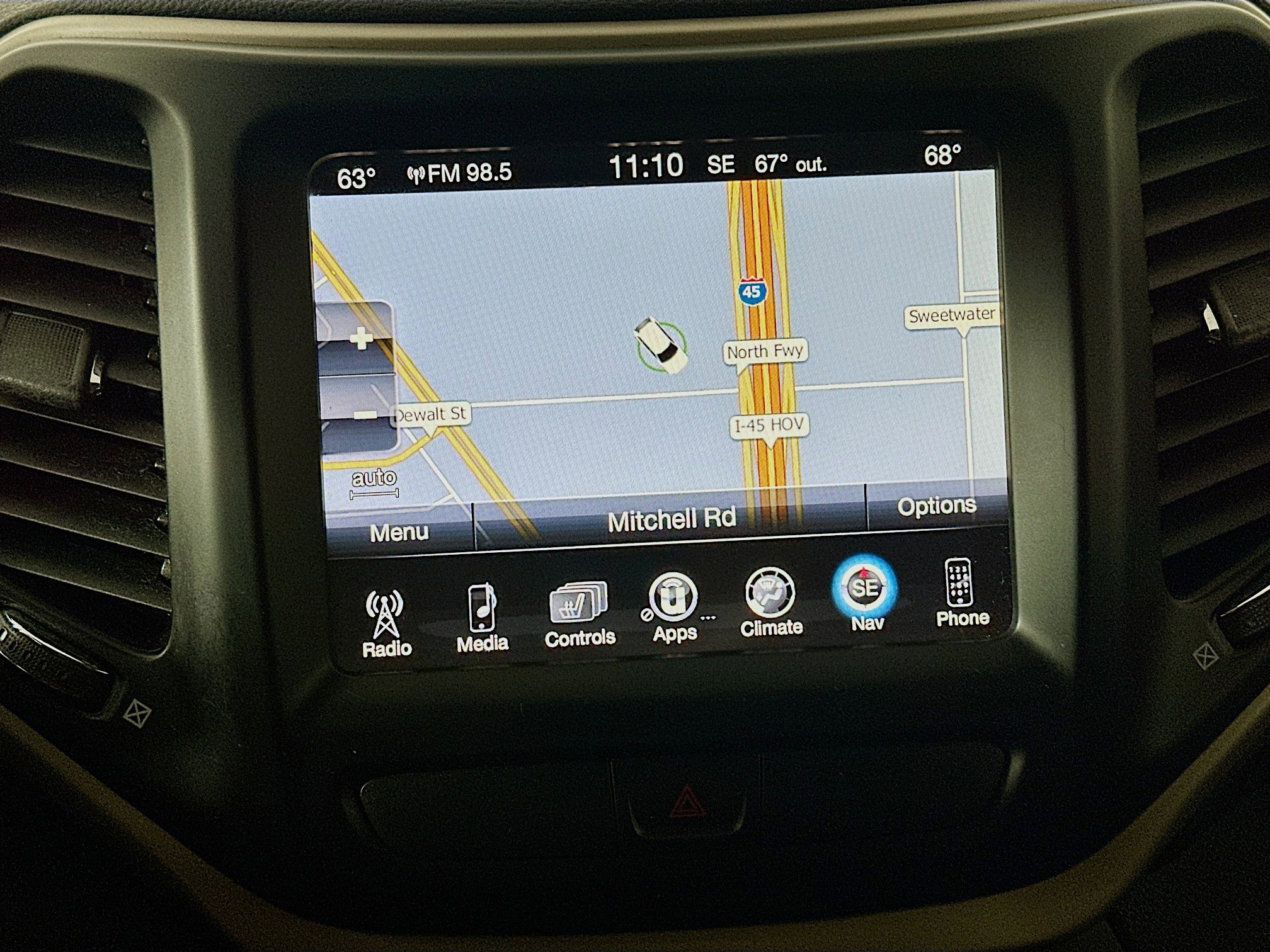 Used 2015 Jeep Cherokee Limited image 21