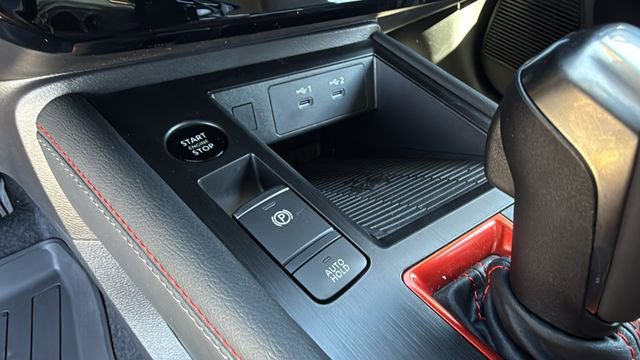 New 2025 Nissan Kicks SR image 17