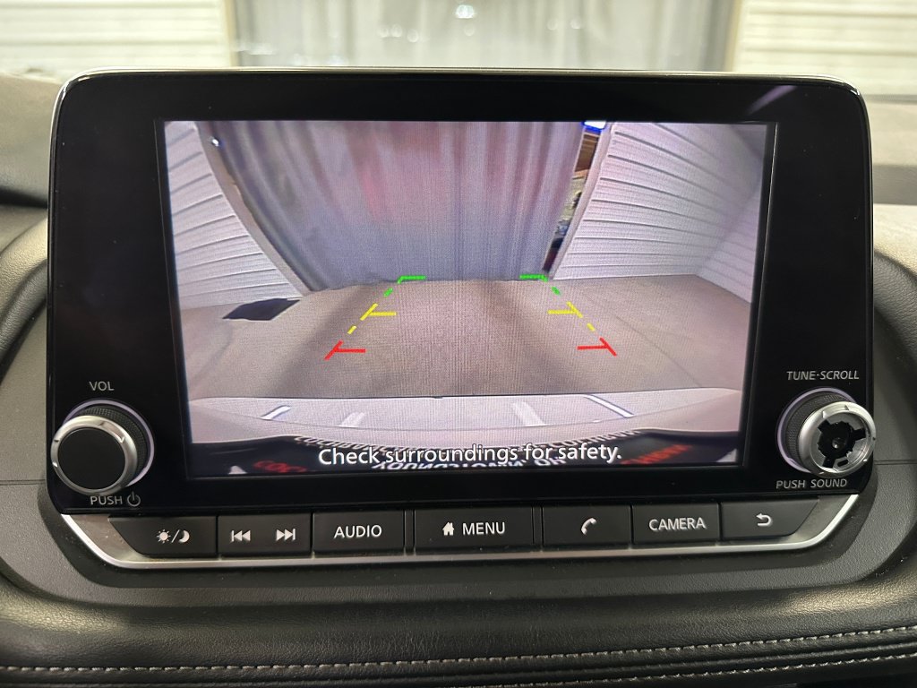 Used 2024 Nissan Rogue S FWD image 13
